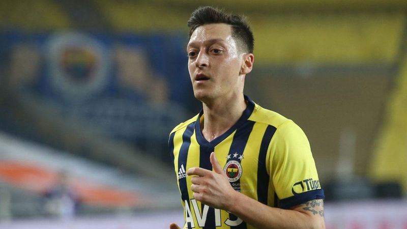 Mesut Özil: Gelecek sene farklı bir Fenerbahçe olacak