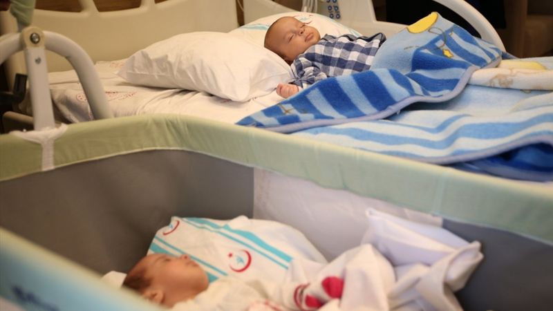 Erzurum'da kalbi delik çocuklar ameliyatsız yöntemle tedavi edildi