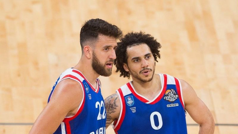 Shane Larkin ve Vasilije Micic, maçın oyuncusu seçildi