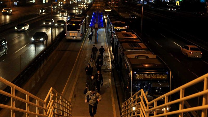 Hafta sonu kesintisiz uygulanan sokağa çıkma kısıtlaması sona erdi