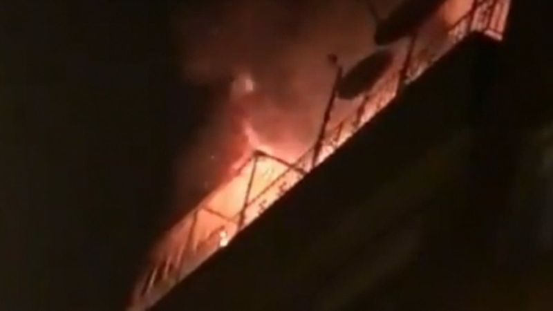 Bursa'da 5 katlı apartmanın terasında yangın çıktı