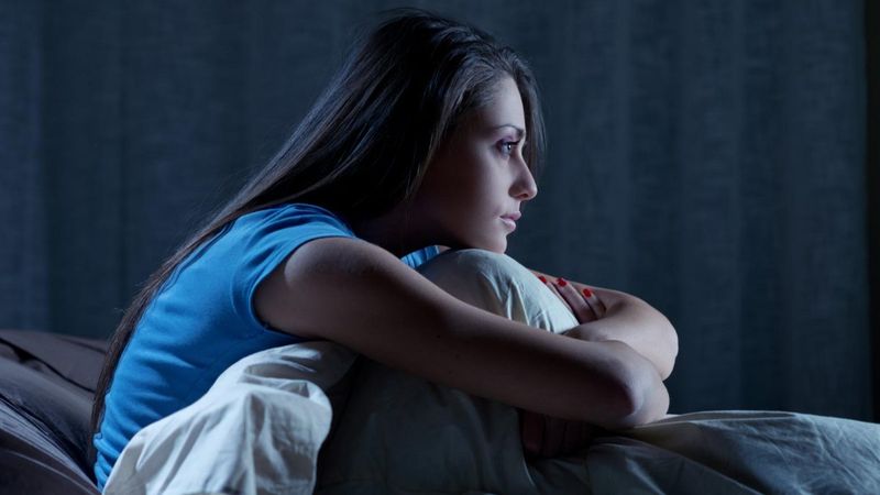 Gece yoğunlaşan düşünceleri durdurmanın 9 yolu