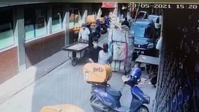 İstanbul’da yaşlı kadını' FETÖ' yalanıyla dolandırdılar