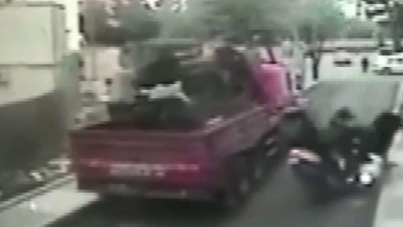 Maltepe'de iki kurye kafa kafaya çarpıştı