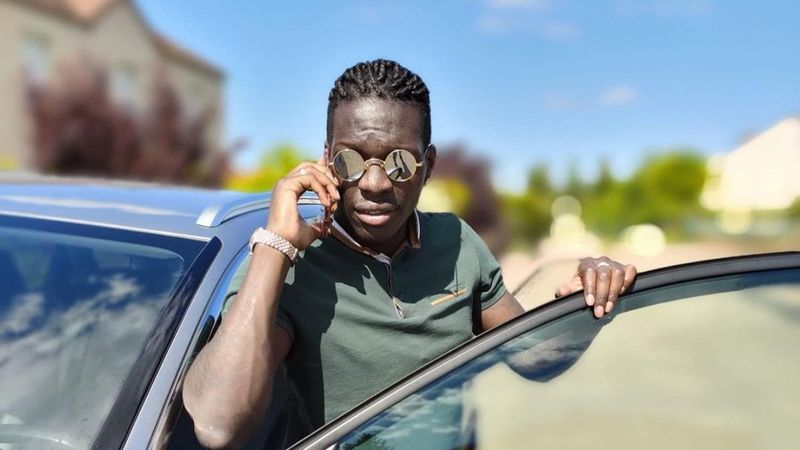 N'Sakala'dan Emre Belözoğlu'na gönderme