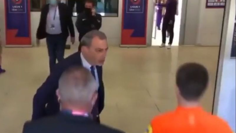 Damien Comolli, hakemlerin üzerine yürüdü