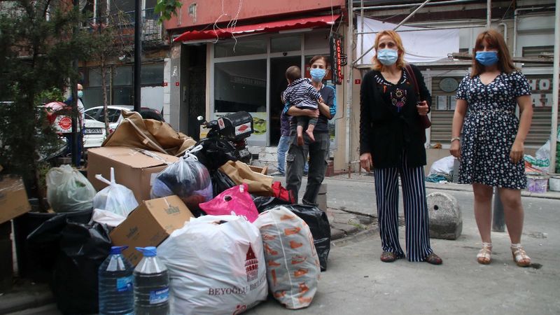 İBB kış hizmetlerini sonlandırdı, otelde kalan evsiz vatandaşlar sokağa atıldı
