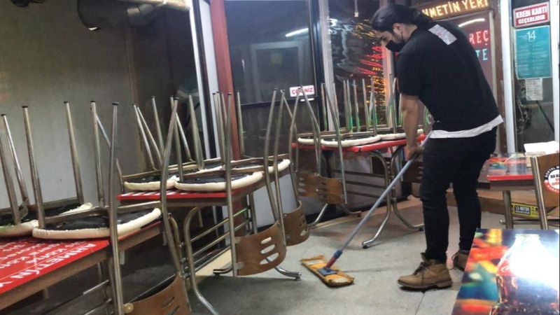 Kafe ve restoranlarda kademeli normalleşme temizliği