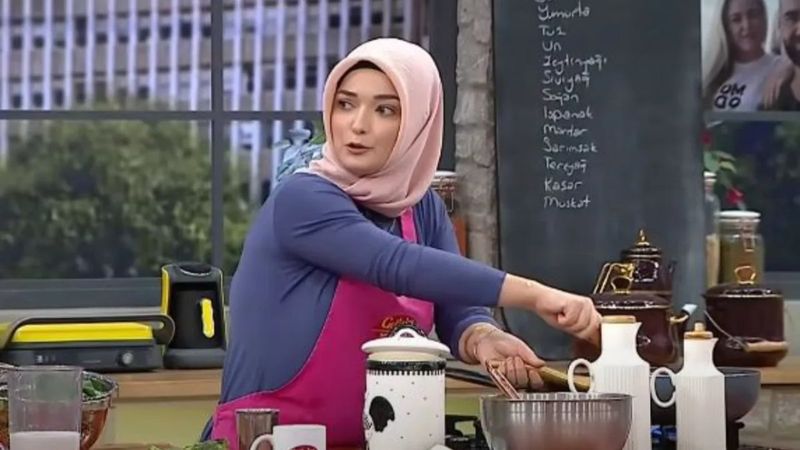 Gelinim Mutfakta Esra diskalifiye mi oldu? Esra geri gelecek mi?