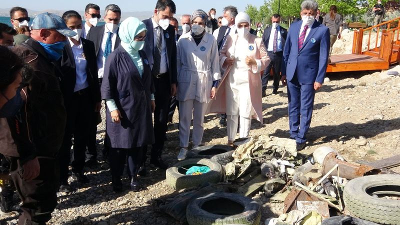 Emine Erdoğan ve Murat Kurum’un Van ziyareti