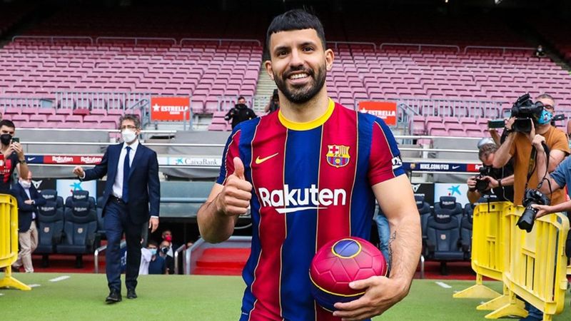 Agüero: Messi Barcelona'da kalacak