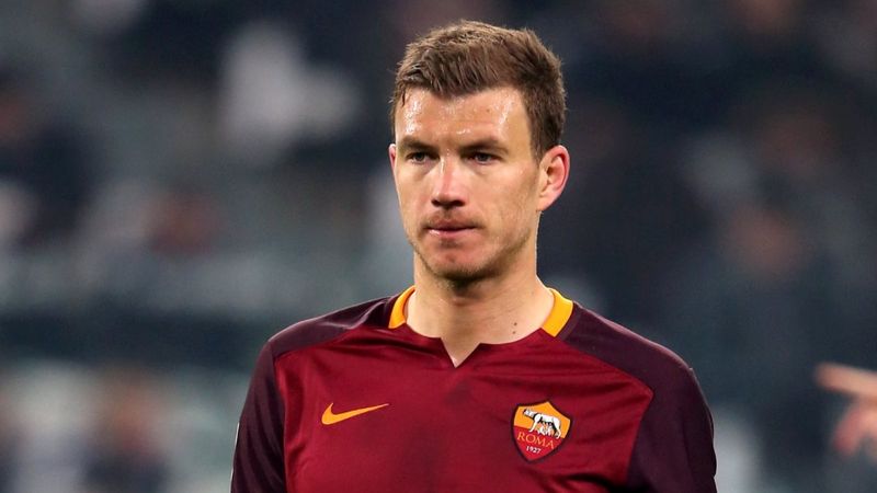 Edin Dzeko İstanbul'da story attı