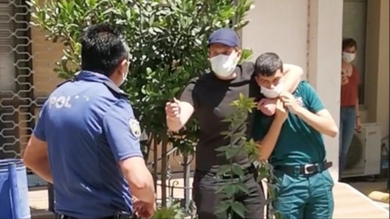 İzmir'de engelli memur rehin alındı