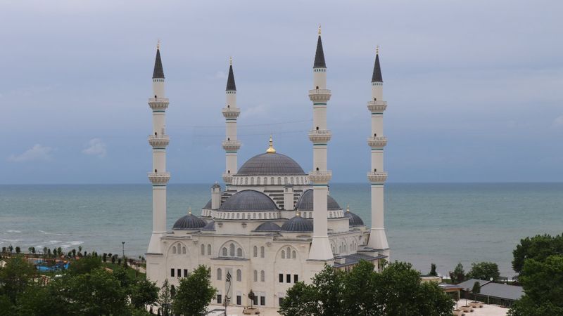 Uzun Mehmet Camii, ibadete açıldı