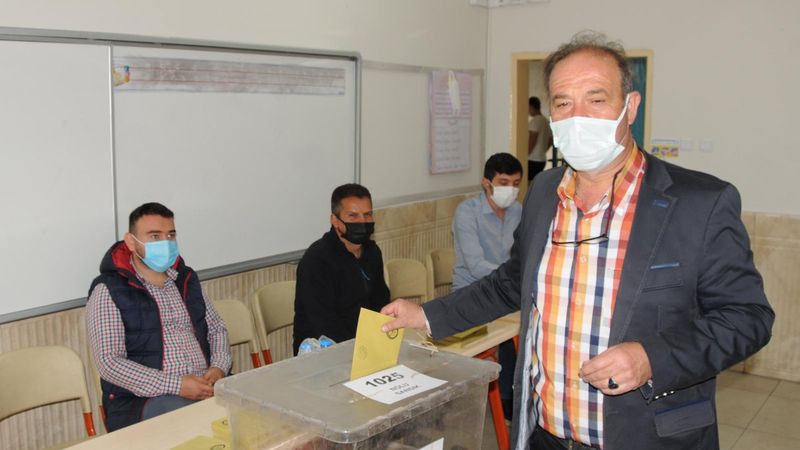 Seçim ve LGS aynı güne denk geldi