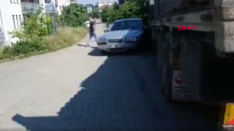 Düzce’de freni boşalan kamyon, şoförün üzerinden geçti