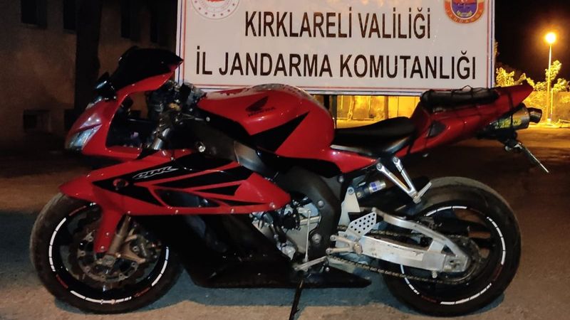 Kırklareli’de gümrük kaçağı motosiklet ele geçirildi