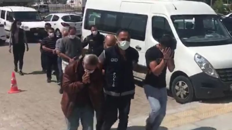 Çanakkale'de 10 insan kaçakçılığı şüphelisi adliyeye sevk edildi