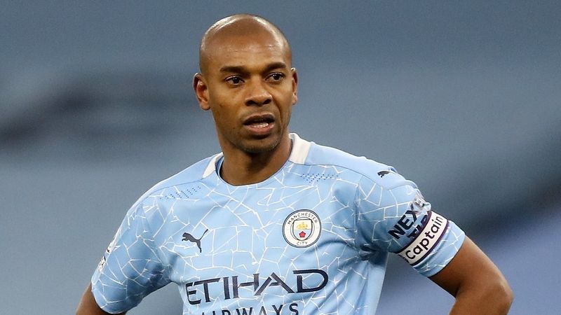 Galatasaray, orta sahaya Fernandinho'yu istiyor