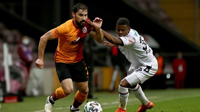 Şener Özbayraklı'dan Galatasaray'a veda