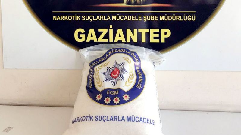 Gaziantep'te bir tırdan 13,5 kilo metamfetamin çıktı