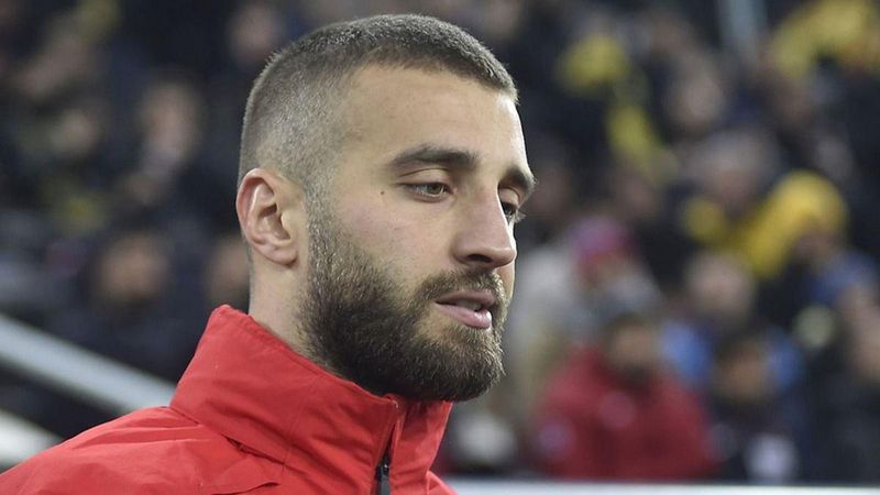 Galatasaray 2 oyuncuyu birden açıkladı