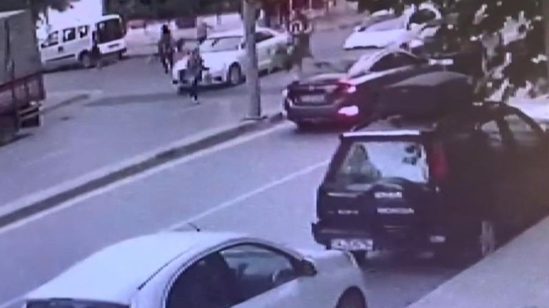 İstanbul'da ekmek almaya çıktı, köpek saldırısına uğradı