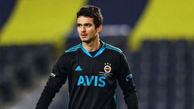 Fenerbahçe'de kaleci Ahmet Oytun takıma veda etti