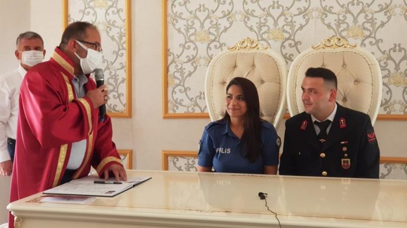 Kahramanmaraş'ta üniformalı nikah töreni
