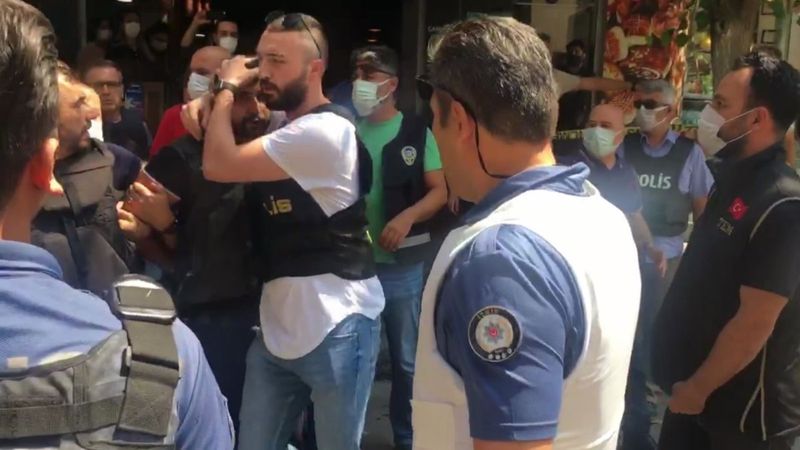 HDP İzmir il binasında silahlı saldırı