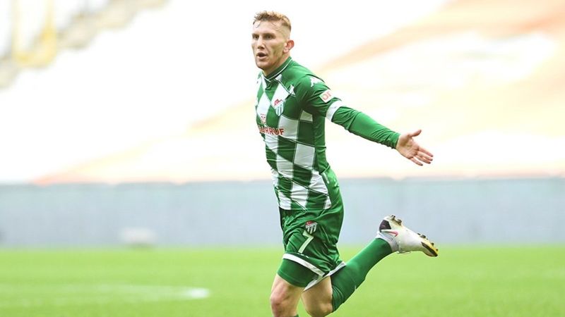 Trabzonspor, Burak Kapacak'ın peşinde