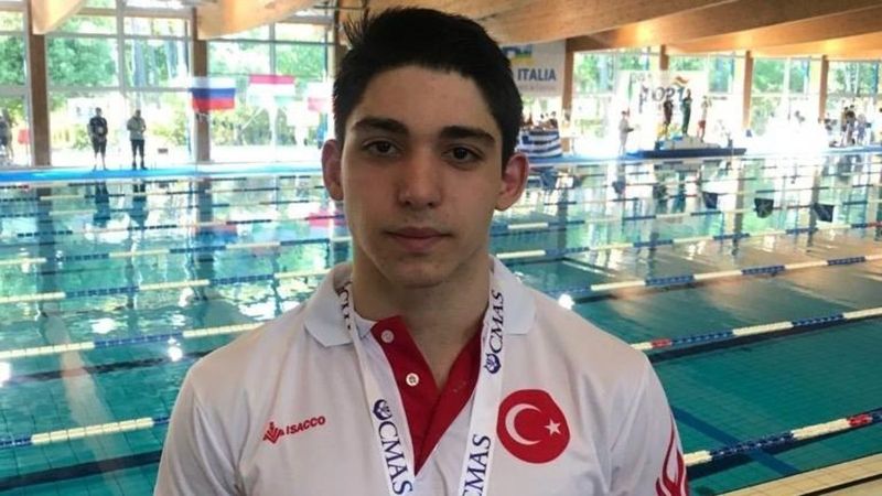 Paletli yüzmede Kaan Kahraman, dünya ikincisi oldu