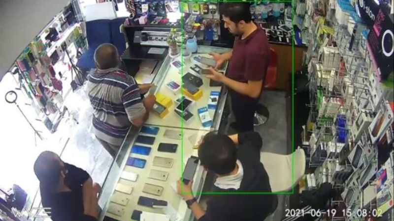 İstanbul'da depreme telefoncuda yakalandılar