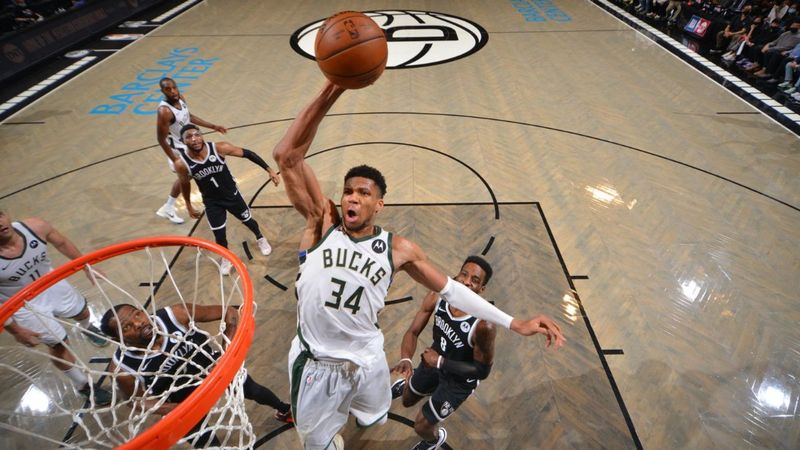 Milwaukee Bucks konferans finalinde