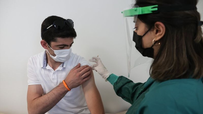 30 yaş ve üzeri vatandaşların aşılanmasına başlandı