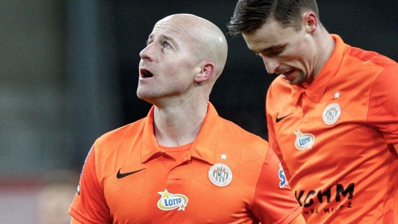 Miroslav Stoch, Altay ile anlaştı