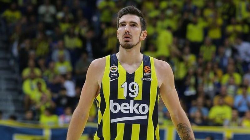 Nando de Colo ile 1 yıl daha