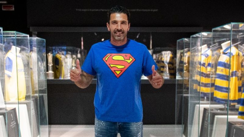 Juventus'tan ayrılan Gianluigi Buffon, Parma'ya döndü