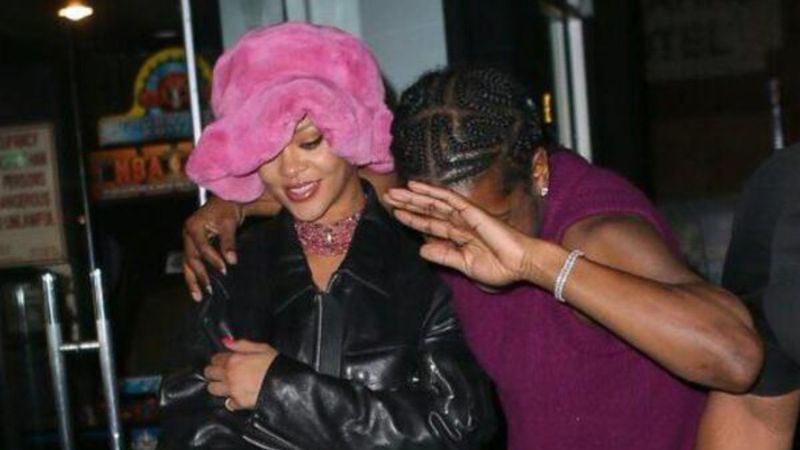 Rihanna, sevgilisiyle gecelerde