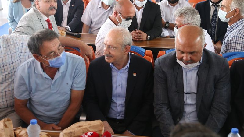 Kemal Kılıçdaroğlu’ndan kendisine yapılan ikrama esprili yanıt