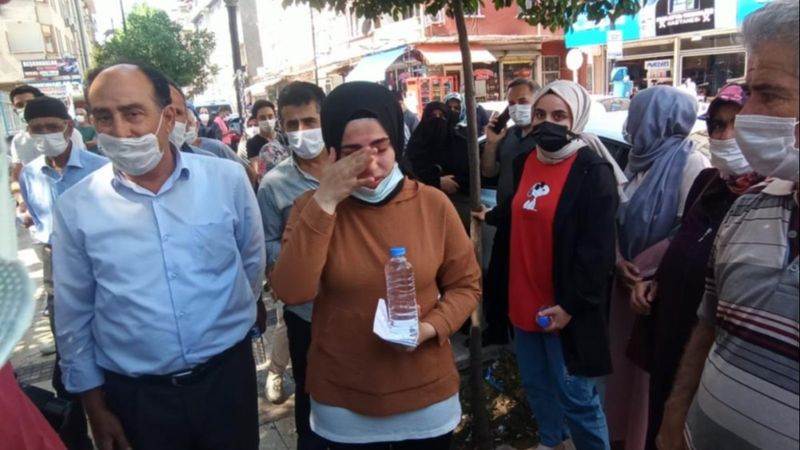 YKS sınavı bitti, yetişemeyen öğrenciler gözyaşlarına boğuldu