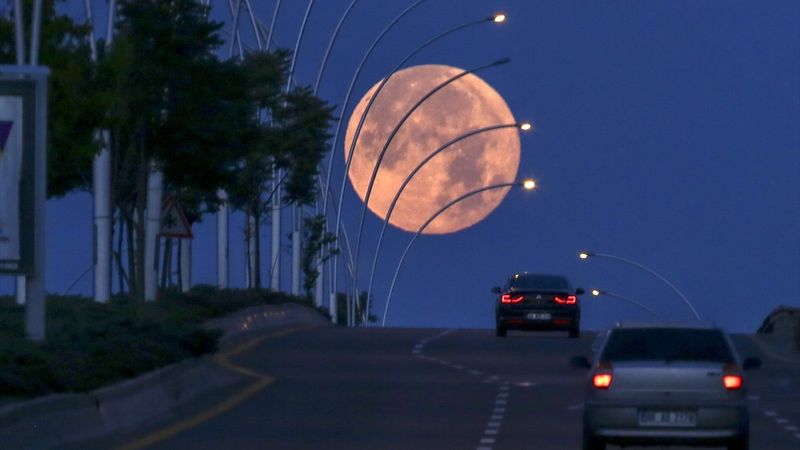 Ankara'dan kartpostallık dolunay kareleri