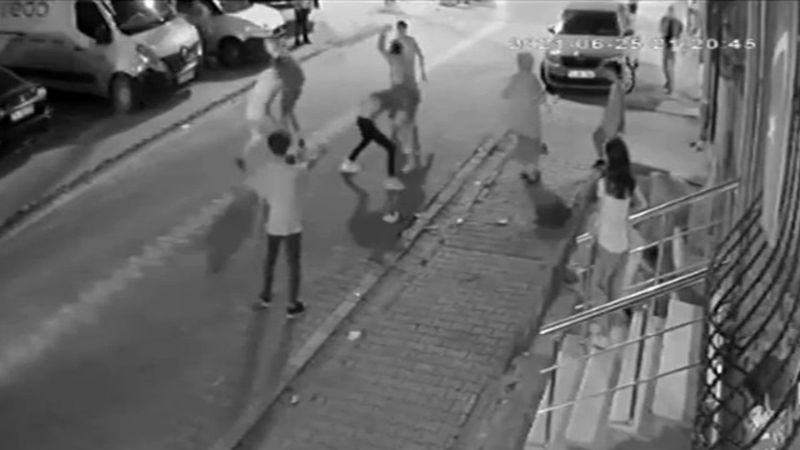 Esenyurt'ta 'laf atma' kavgası