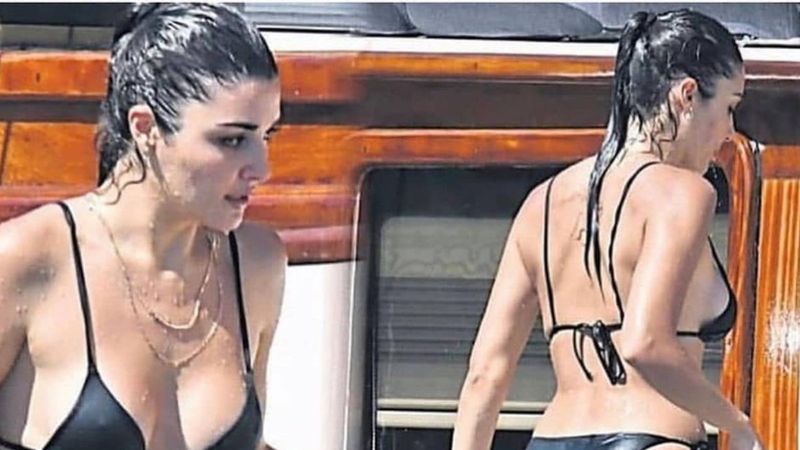 Hande Erçel, ablasıyla tatilde