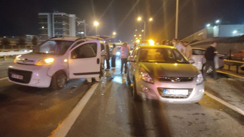 TEM’de 6 araç kaza yaptı:1 yaralı