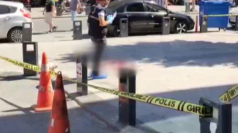 Sultangazi’de sokak ortasında silahlı kavga