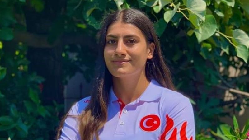 Avrupa Gençler Güreş Şampiyonası'nda Melisa Sarıtaç altın madalya kazandı