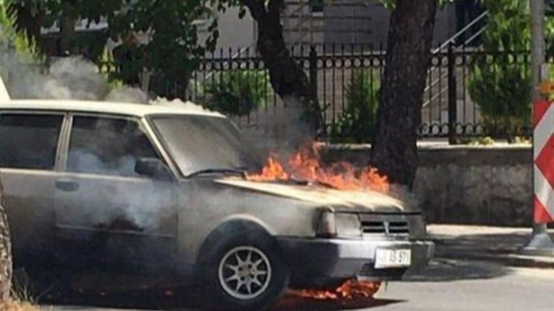 Muğla'da seyir halindeki otomobil yandı