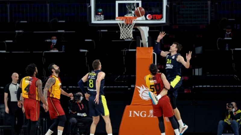 Basketbolda da maçlar yüzde 50 seyircili