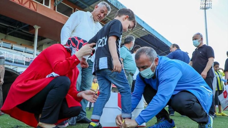 Ordu Valisi Tuncay Sonel, şehit çocuklarının yüzünü güldürdü
